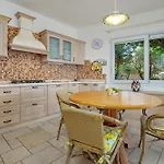 Paradiso Villa *